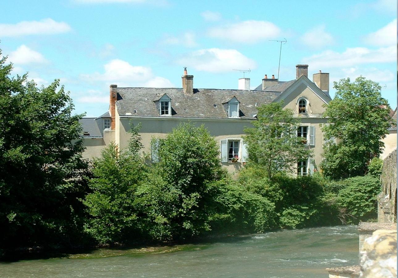 Chambres D'Hotes Le Pont Romain Montfort-le-Gesnois ภายนอก รูปภาพ